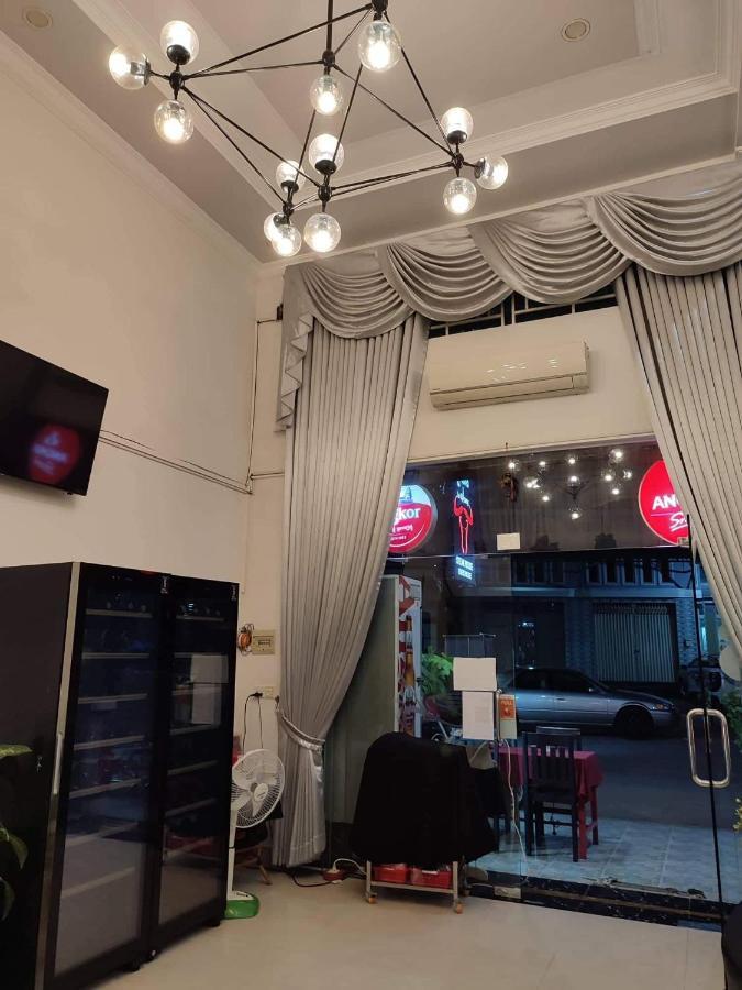 Le Barang Steakhouse & Guesthouse 西哈努克 外观 照片